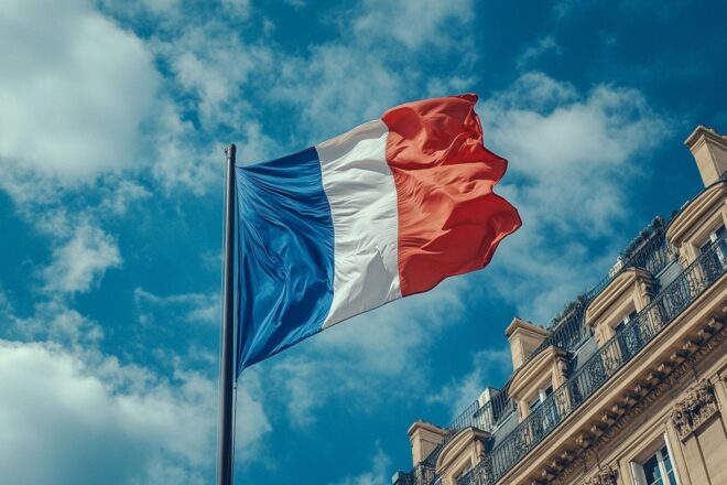 Couleurs vibrantes du drapeau français à Paris